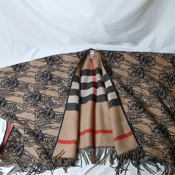 Burberry Equestrian Knight & Check Wool Cape - Picture 2 of 5